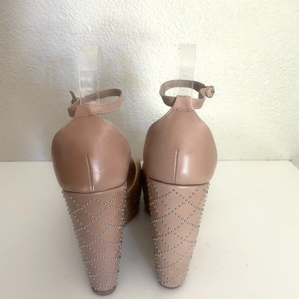 Delman taupe open
