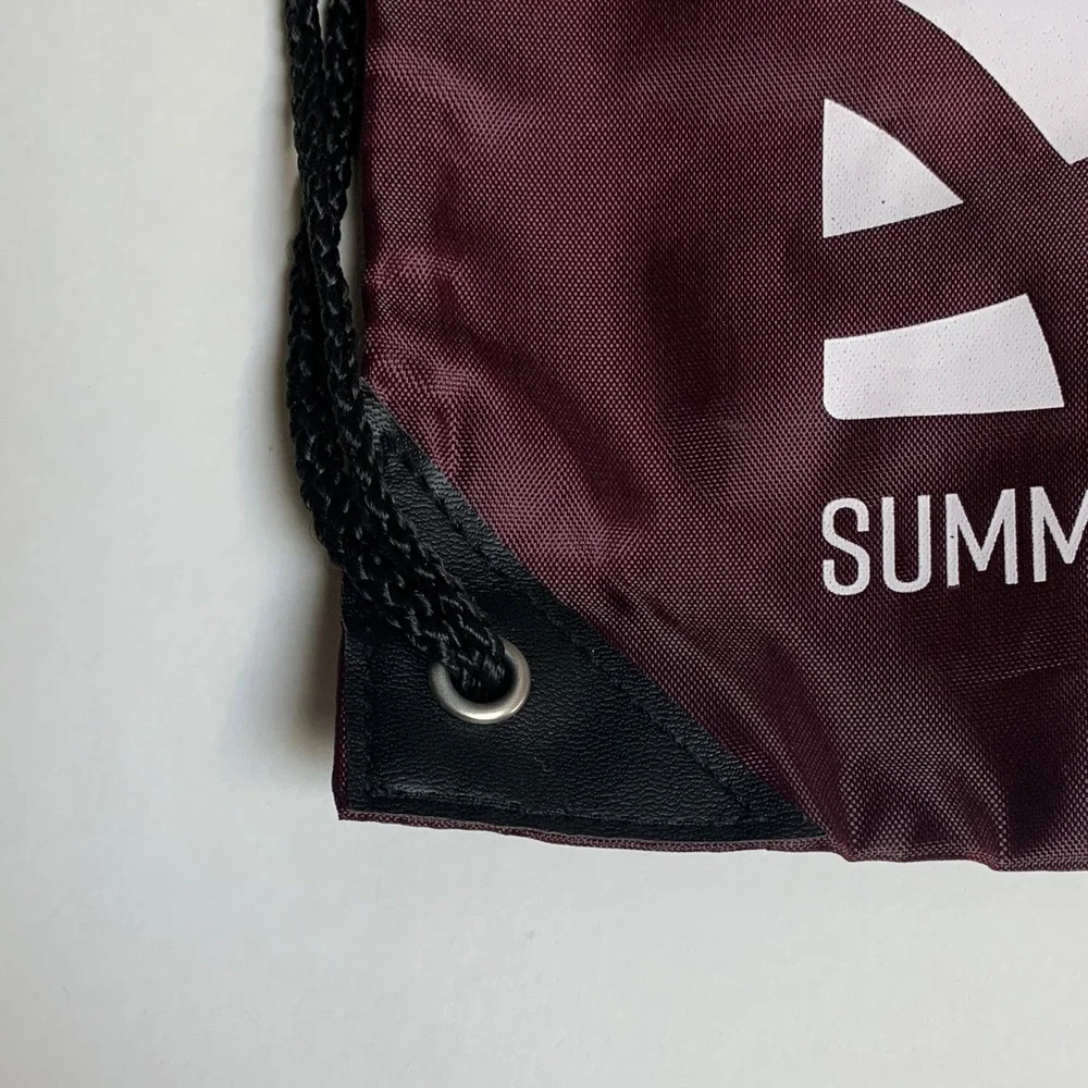 The Unbranded Brand zip it