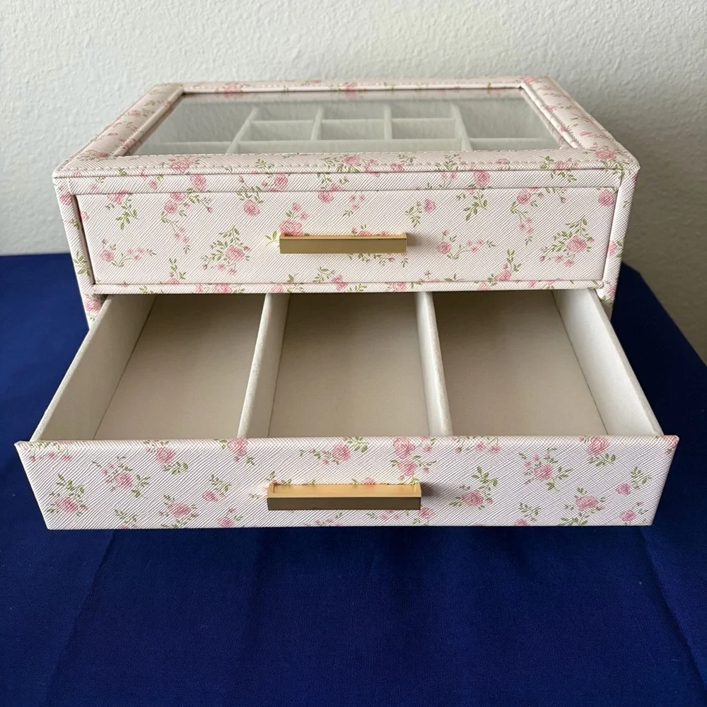 cupcakes & cashmere firm price