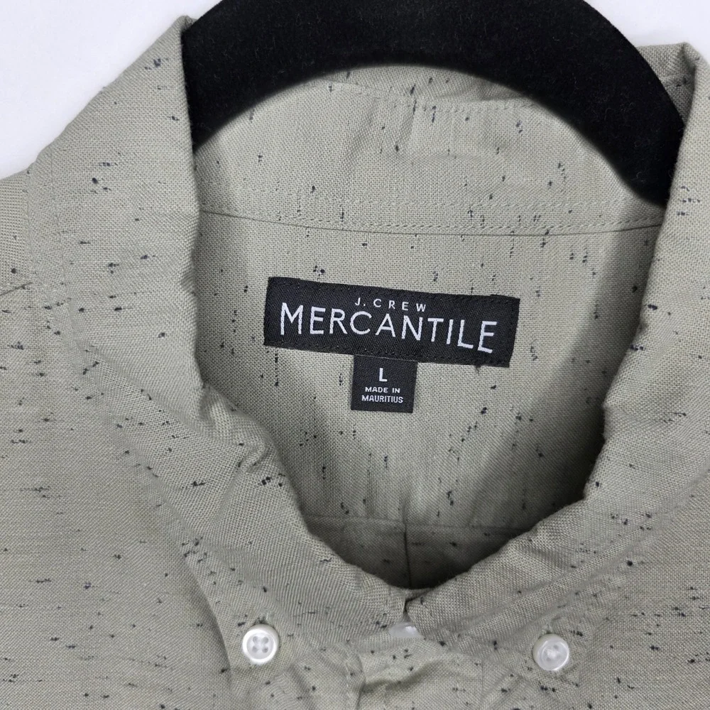 J. Crew Mercantile Button Up Mens Large‎