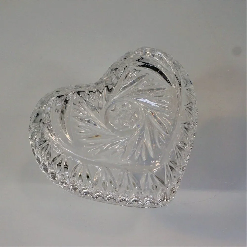 Unknown vintage trinket