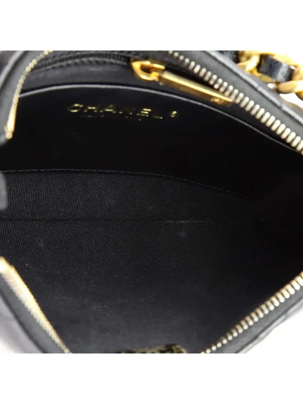 CHANEL spacious exquisite
