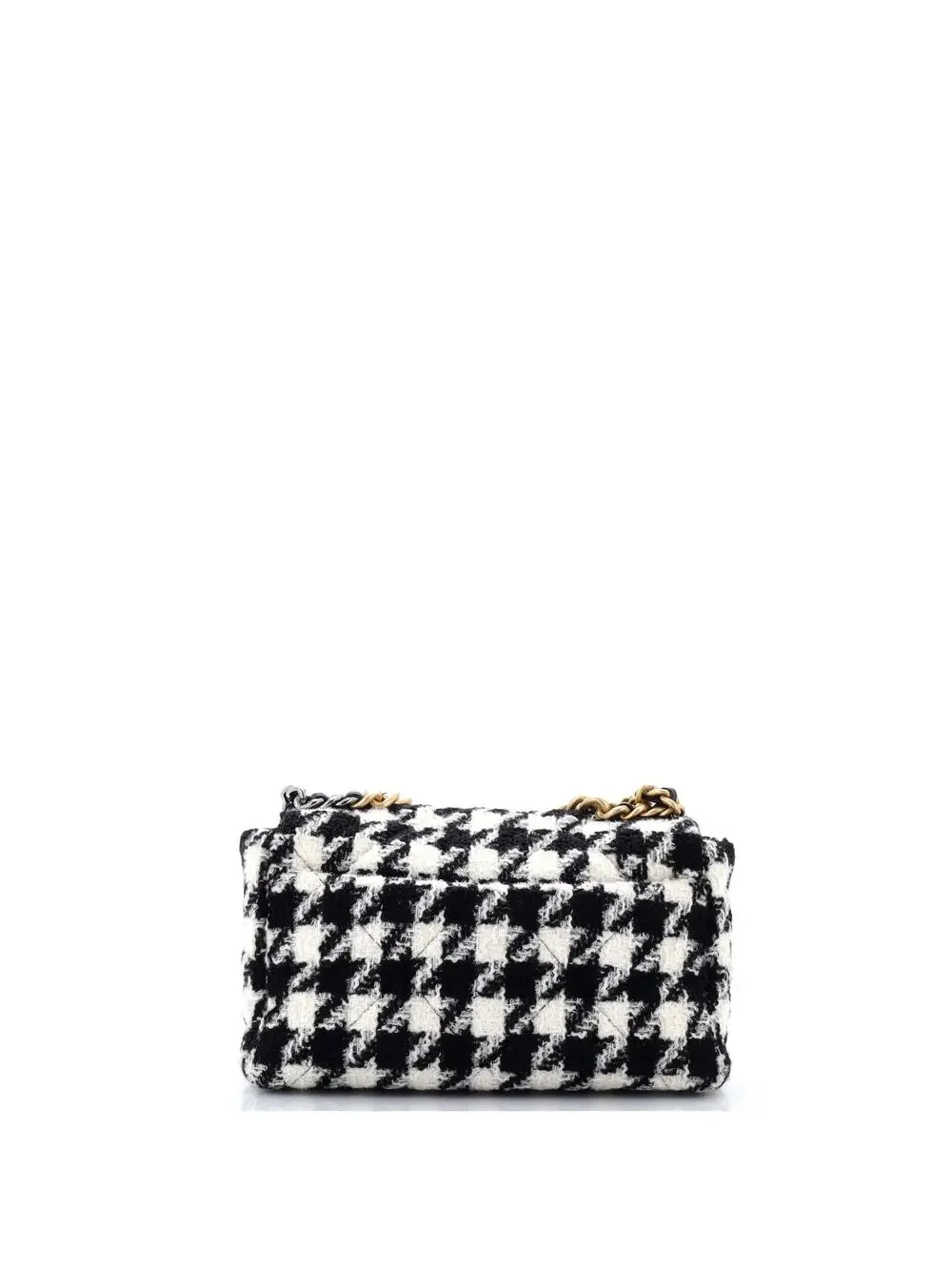 CHANEL elevate your