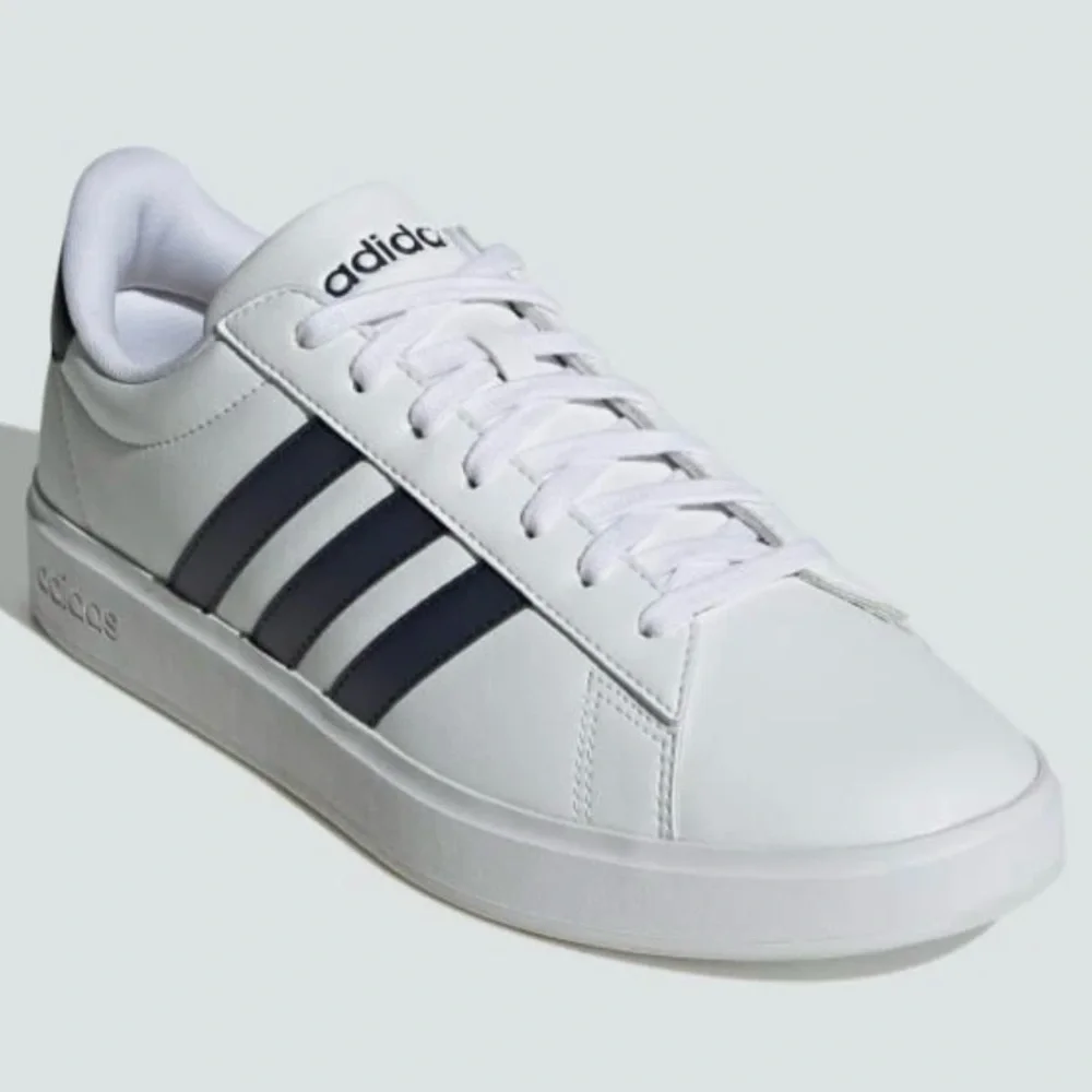 Adidas NWT Grand Court 2.0 shoes white & black men’s 9.5