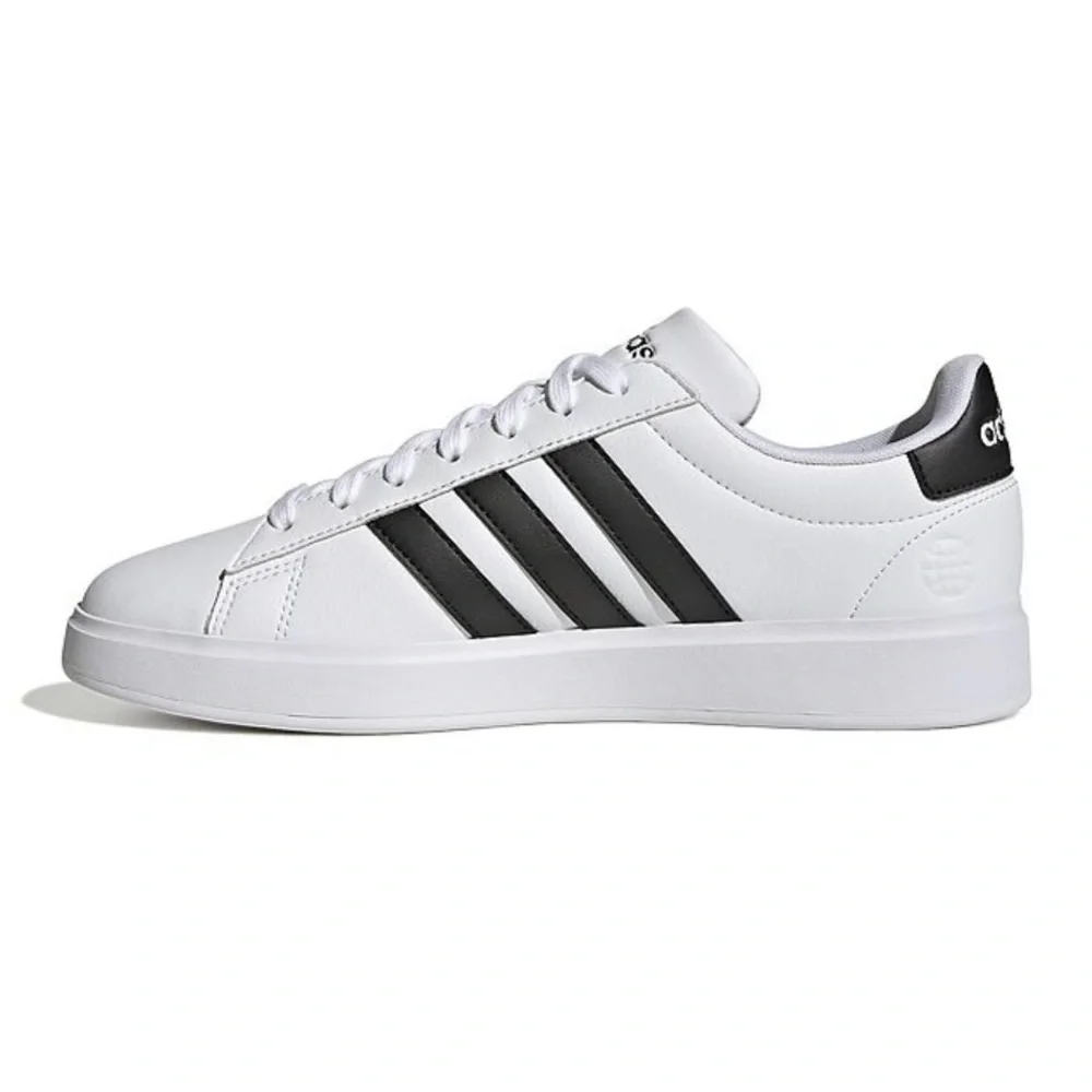 Adidas NWT Grand Court 2.0 shoes white & black men’s 9.5