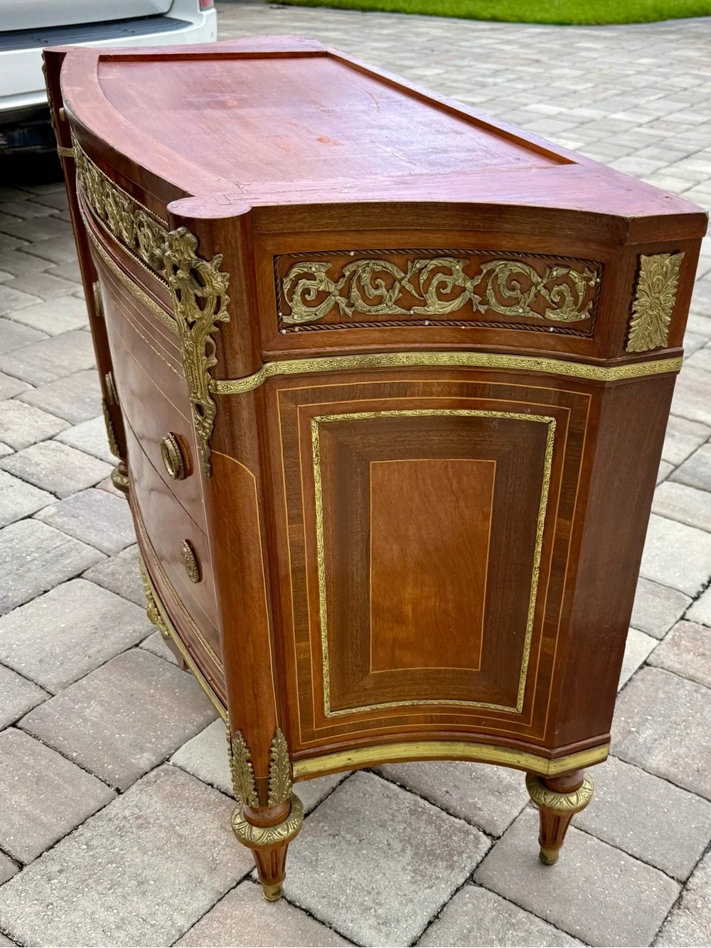 N/A elegant mahogany