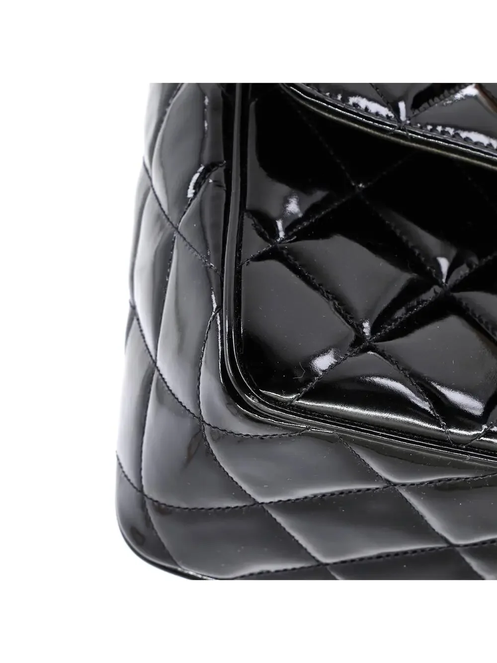 CHANEL elevate your