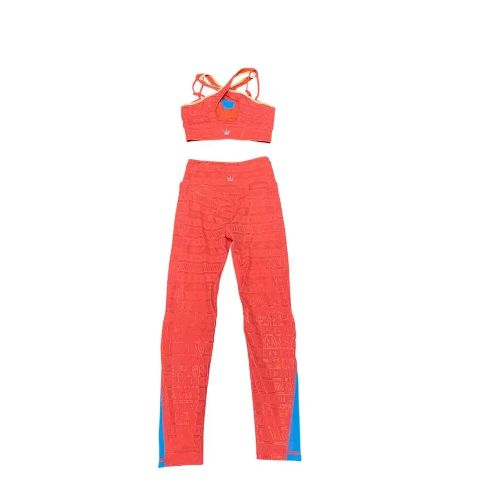NWOT - Crowned Athletics Disney Princess Moana Sports Bra & Legging set - Size S