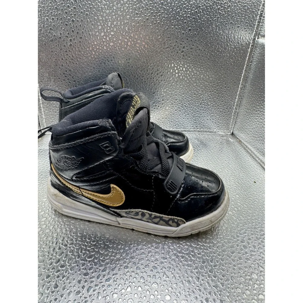 Nike jordan legacy