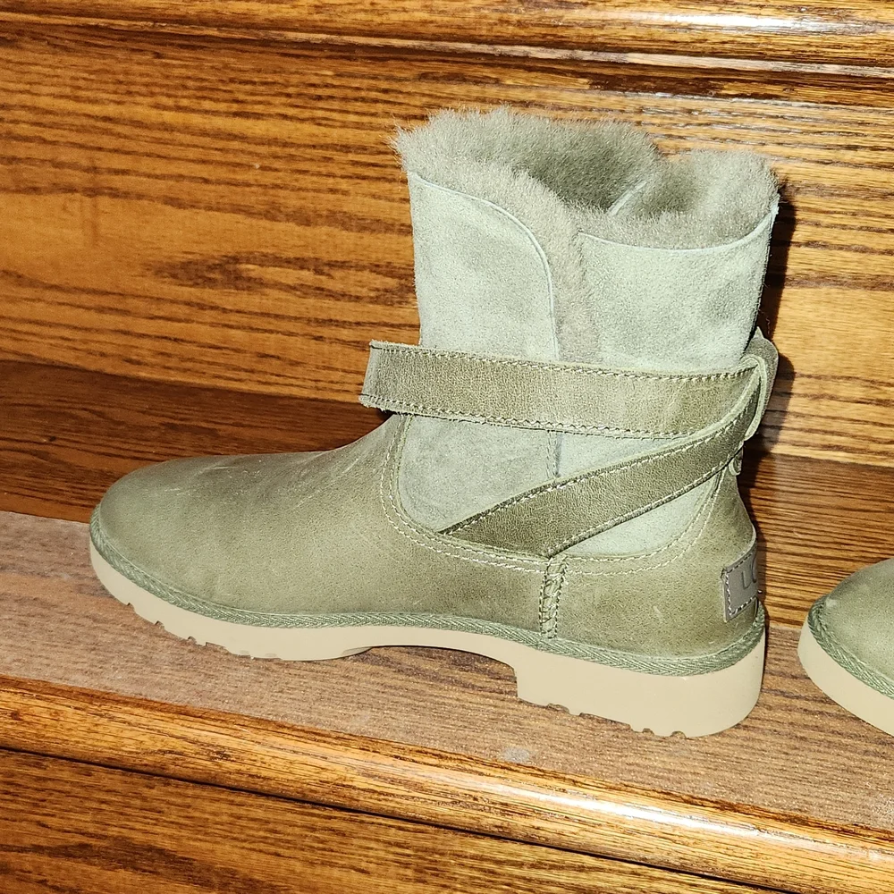 UGG brand new