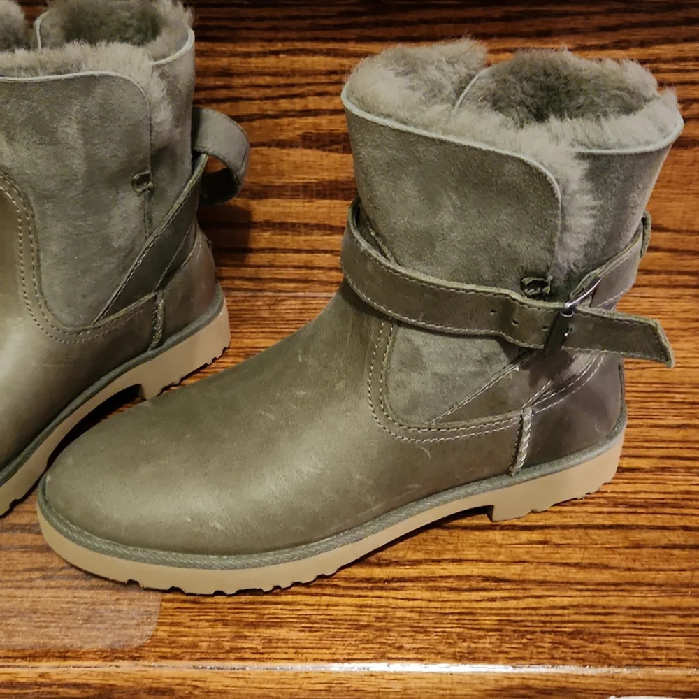 UGG brand new