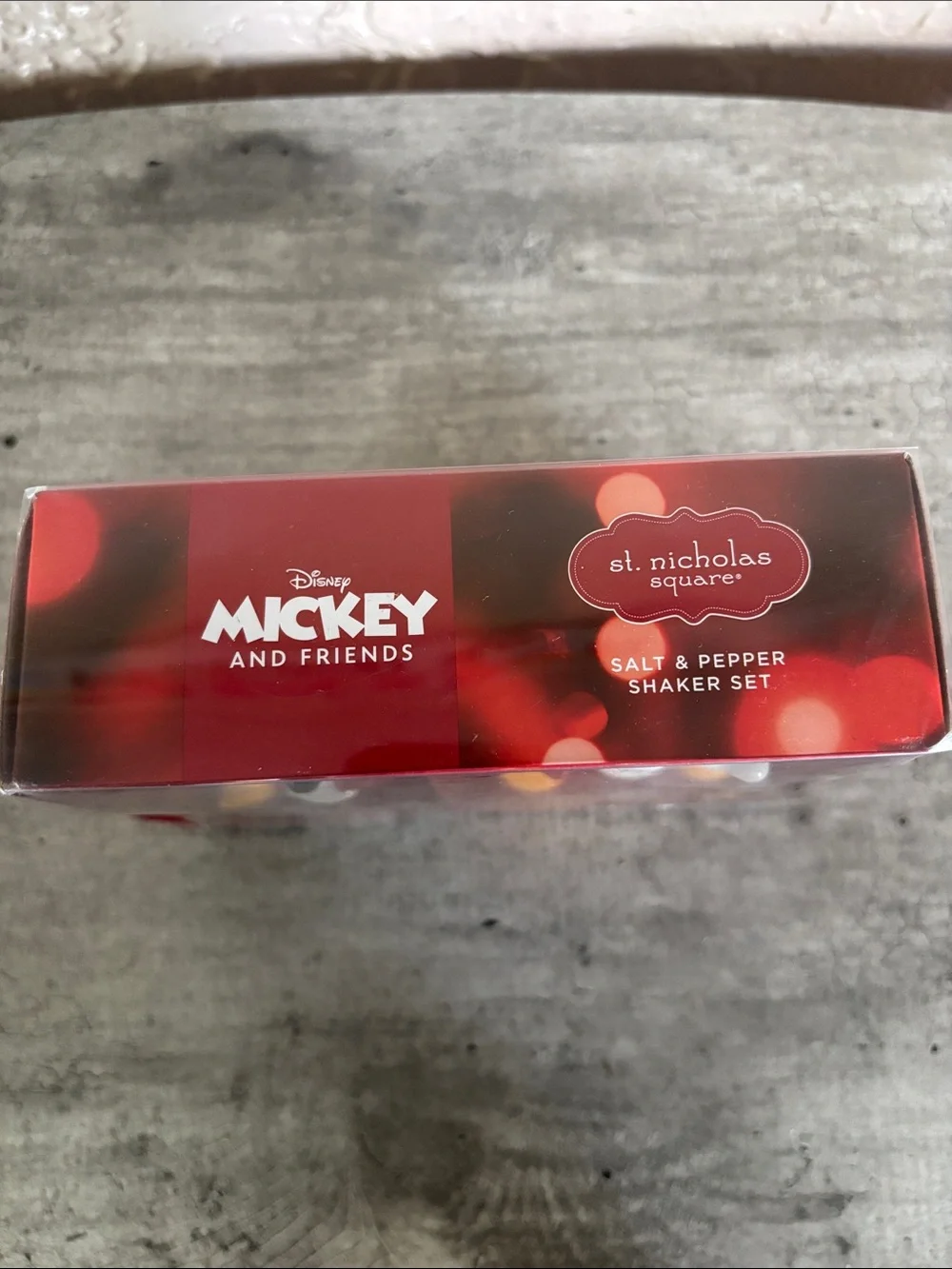 St. Nicholas Square / Disney. disney mickey