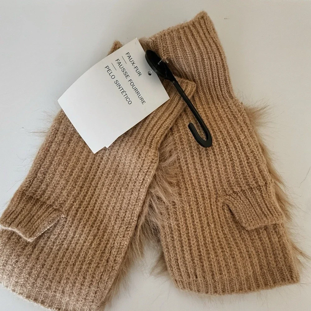 Old Navy fingerless purchasing size