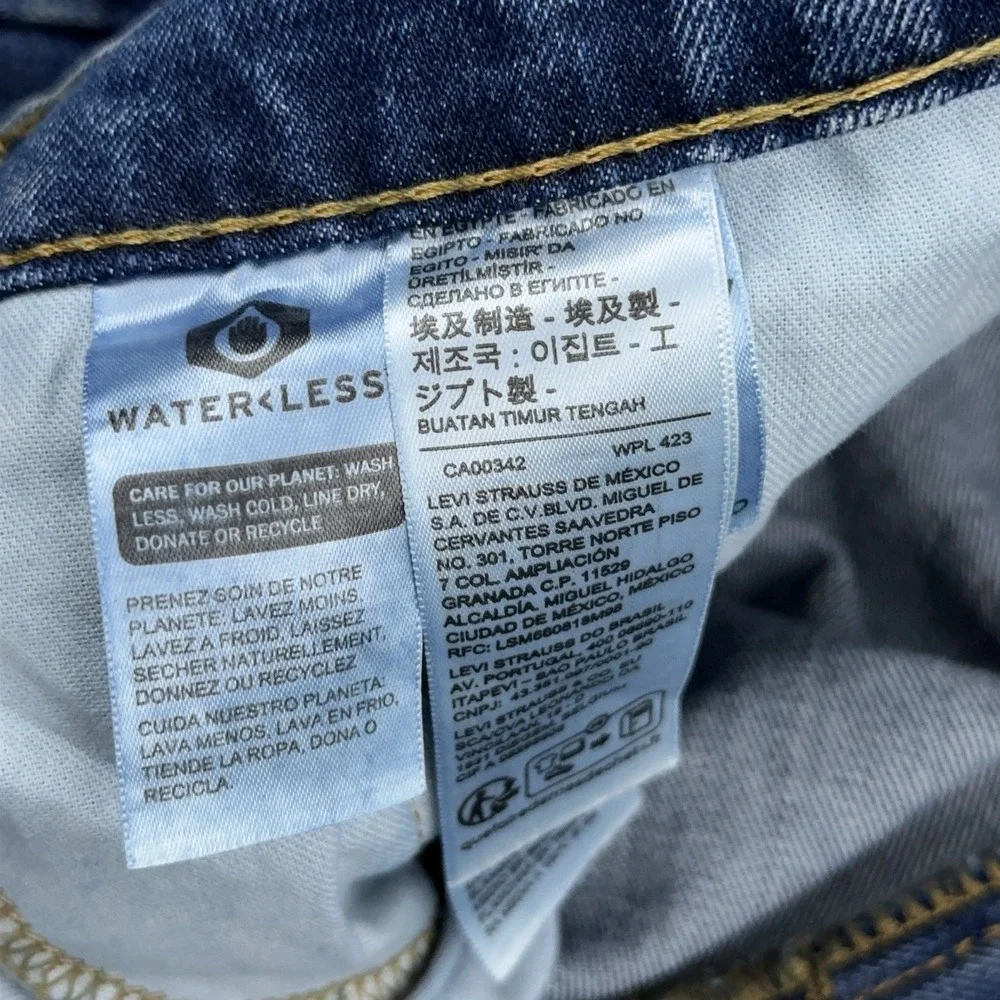 Levis excellent pre