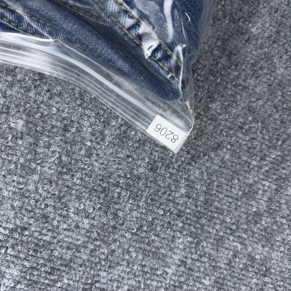 Levis excellent pre