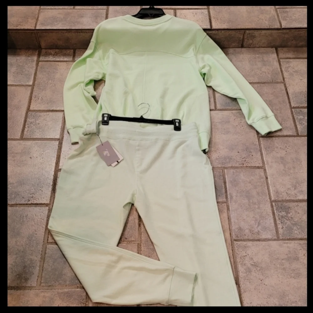 Dkny green jogger