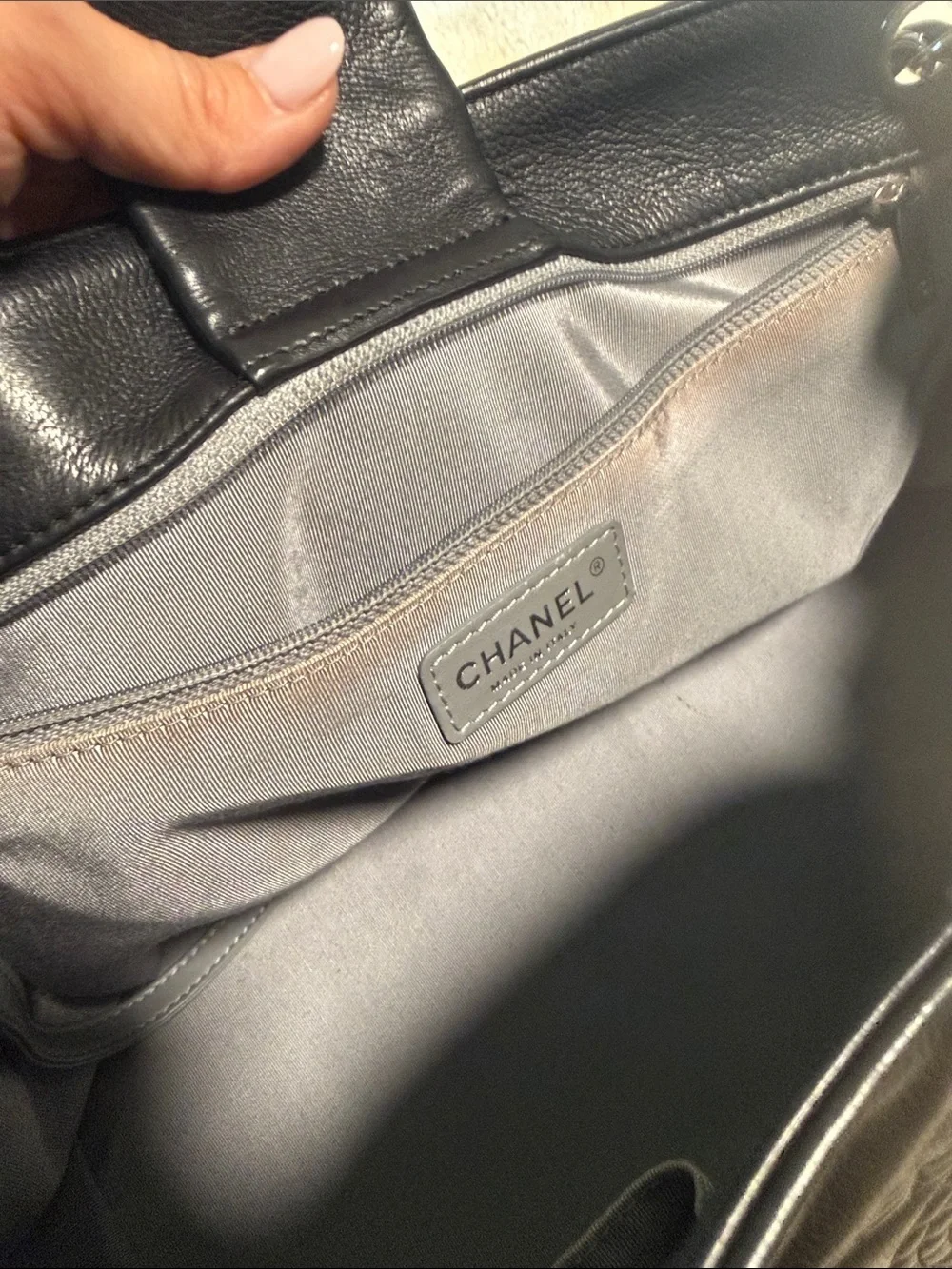 CHANEL elegant black
