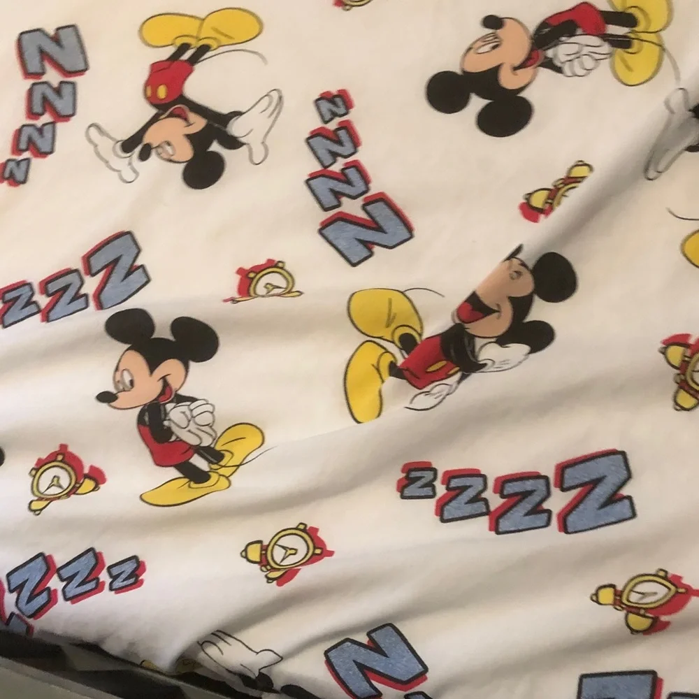 Disney Mickey Mouse Sleep Pattern Sheet - White, Yellow, Red, Blue