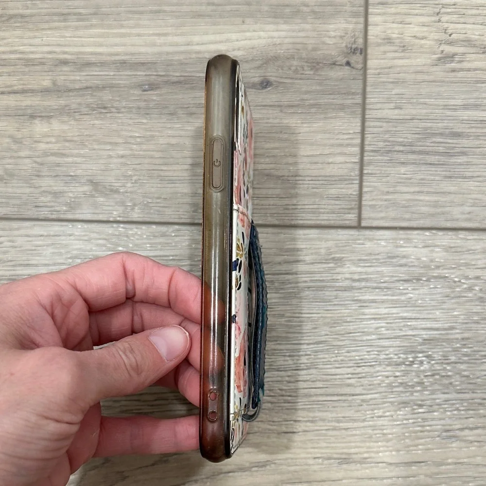 Walli Cases good used