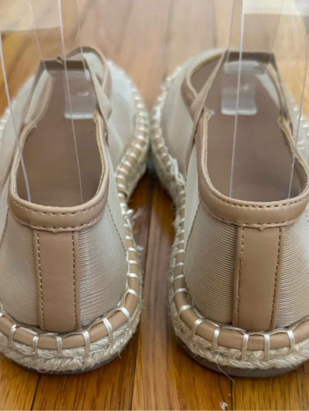 Universal Thread neutral beige