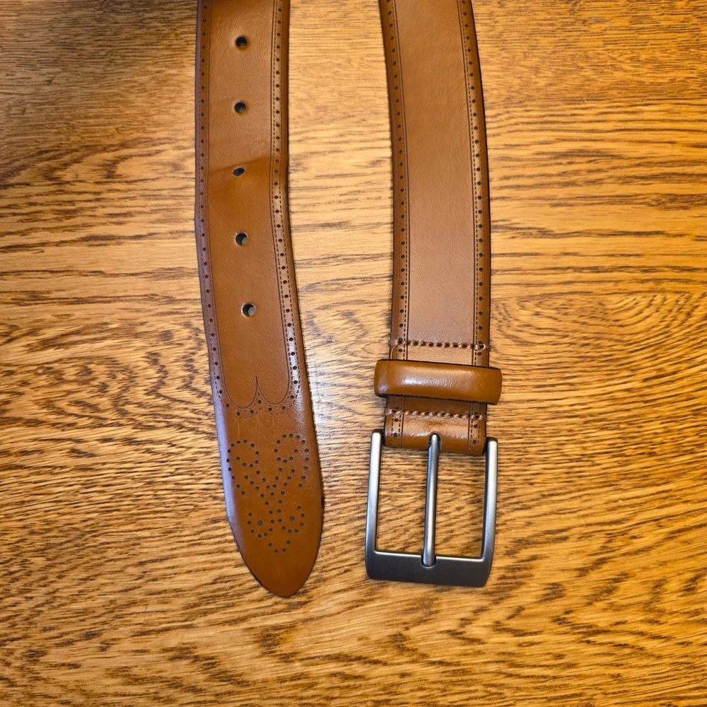 Unbranded gunmetal or detailing