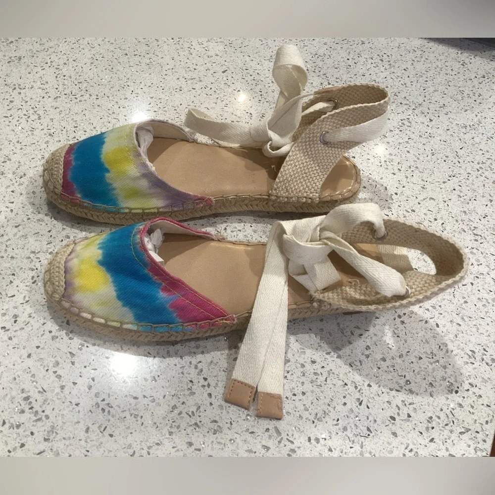 Nine West Colorful Tie-Dye Espadrille Sandals, size 8, NWOB