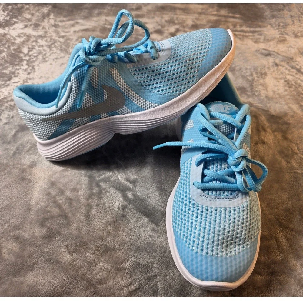 Nike Revolution‎ 4 Sneakers Kids 6Y / Women's 7.5 Blue Shoes 943306-402 NWOB