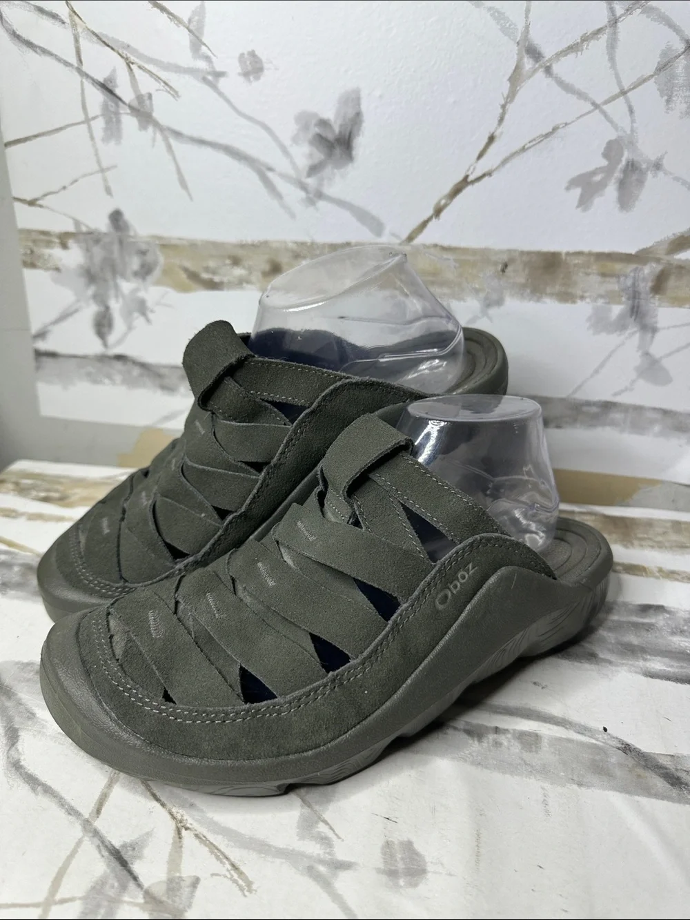 Oboz Footwear follow us