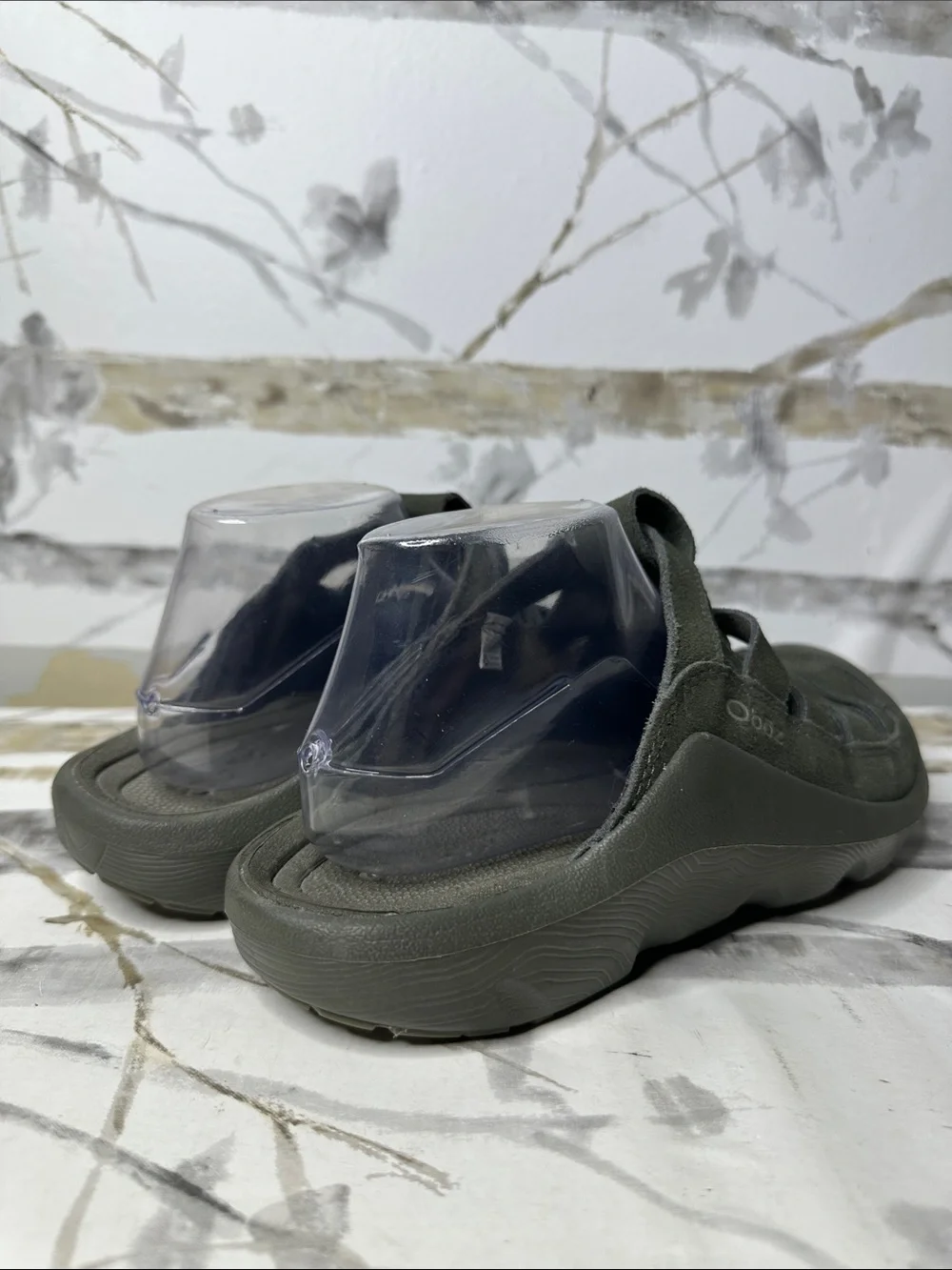 Oboz Footwear follow us