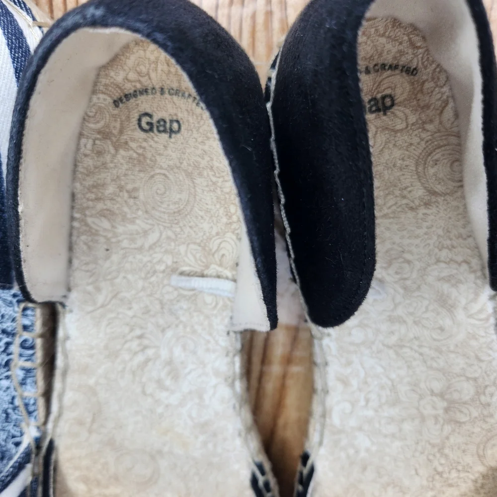 GAP pairs espadrille listing