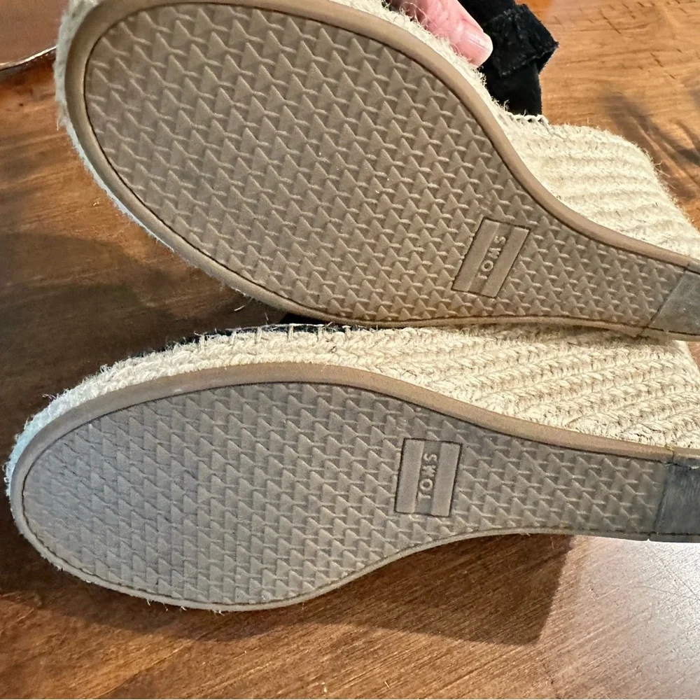 Toms espadrille sandals