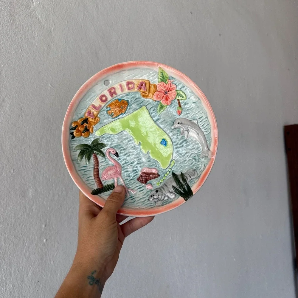 Vintage Florida Souvenir‎ Plate 3D Relief Flamingo Dolphin Wall Decor