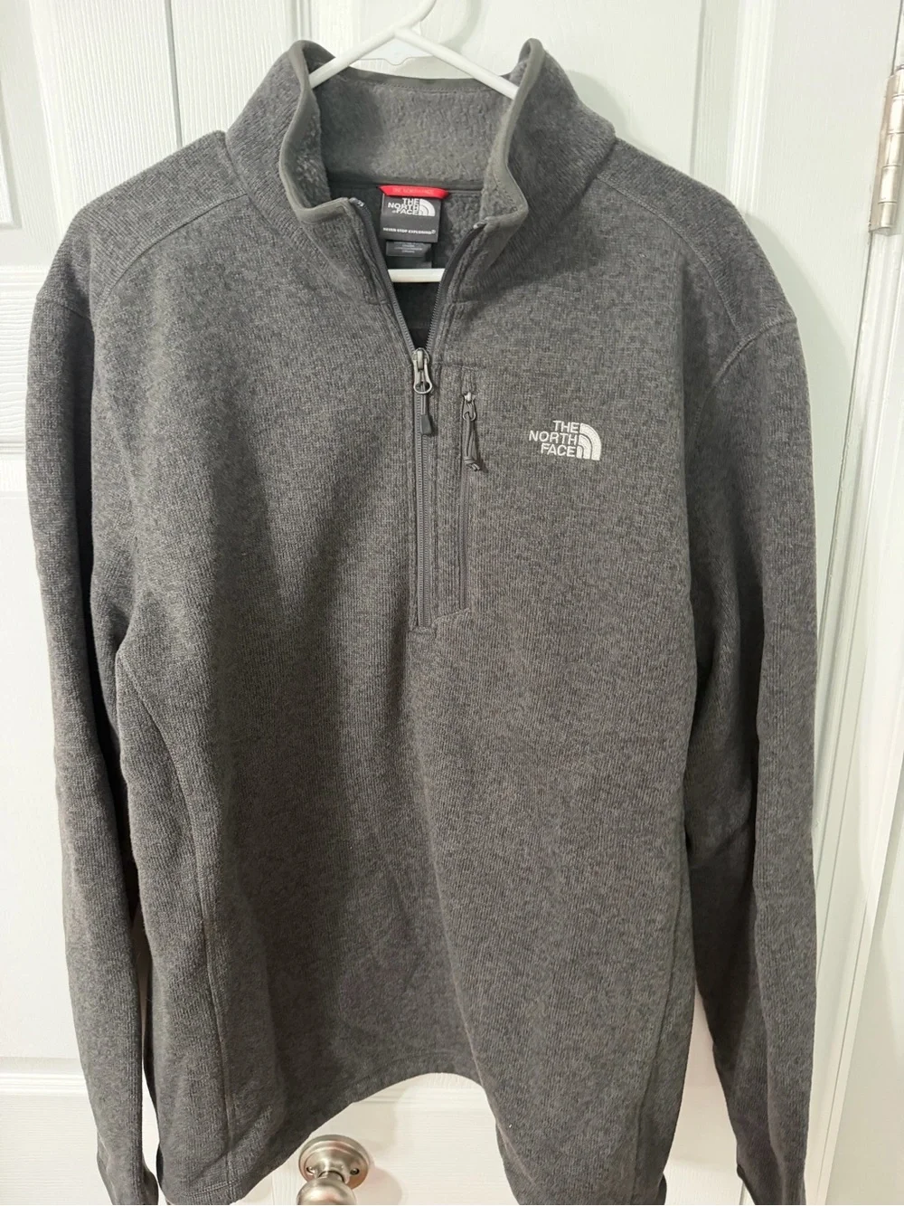 The North Face Men's Charcoal Gray Half-Zip Fleece Pullover