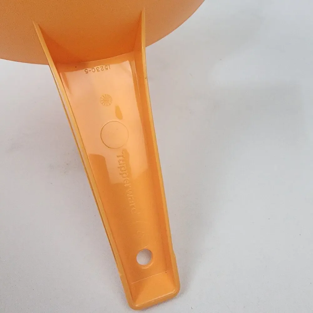 Tupperware large strainer