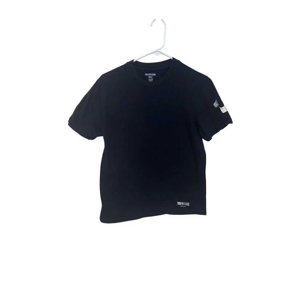 8 Men’s Assorted Apparel: True Religion Tees [4]& Wonderwear Boxers[4]