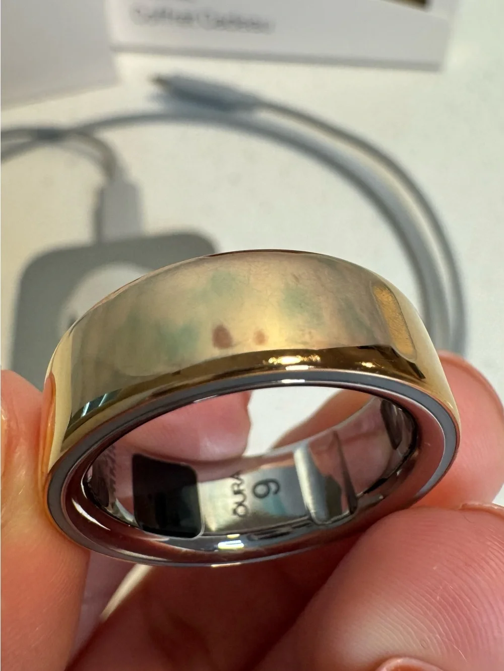 Oura rose scratches box