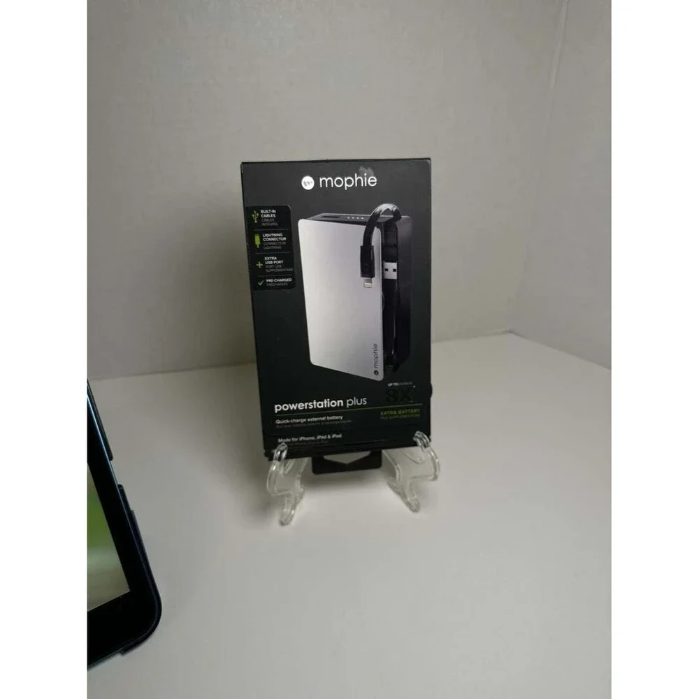 Mophie Powerstation Plus 8X Quick-Charge external battery & Lightning Connector