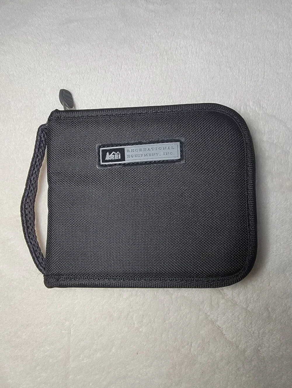 REI Zip Crossbody Wallet