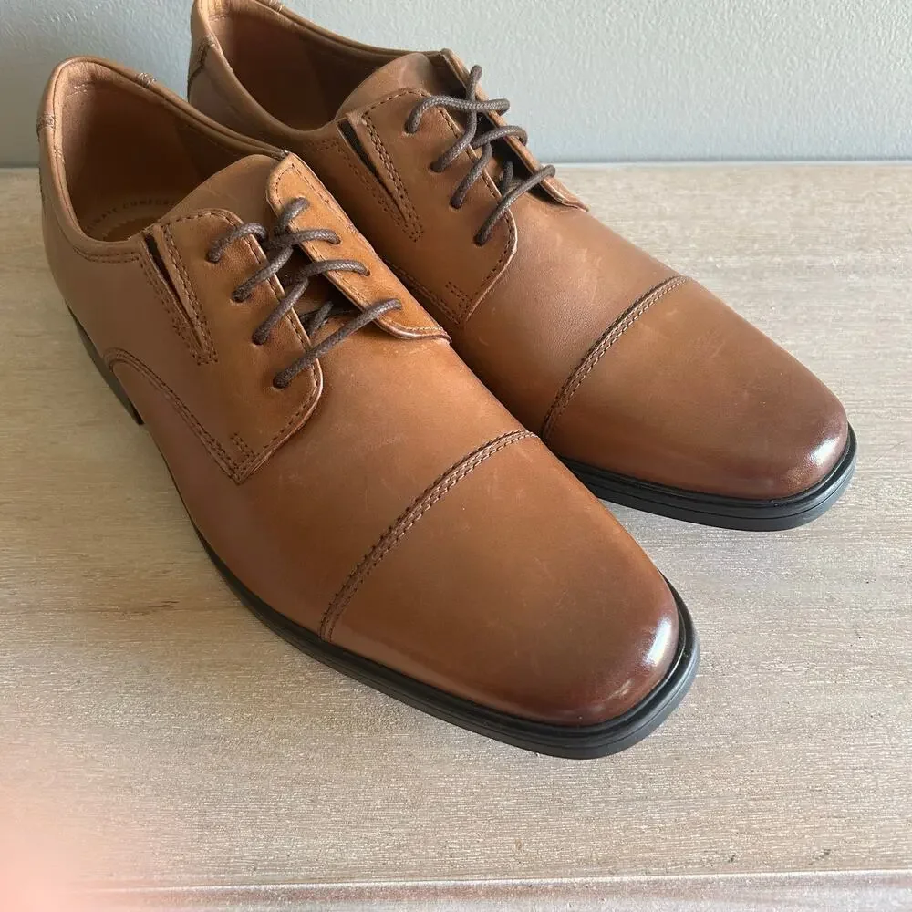 Clark’s men’s Timeless Oxford style brown leather shoe size 9​