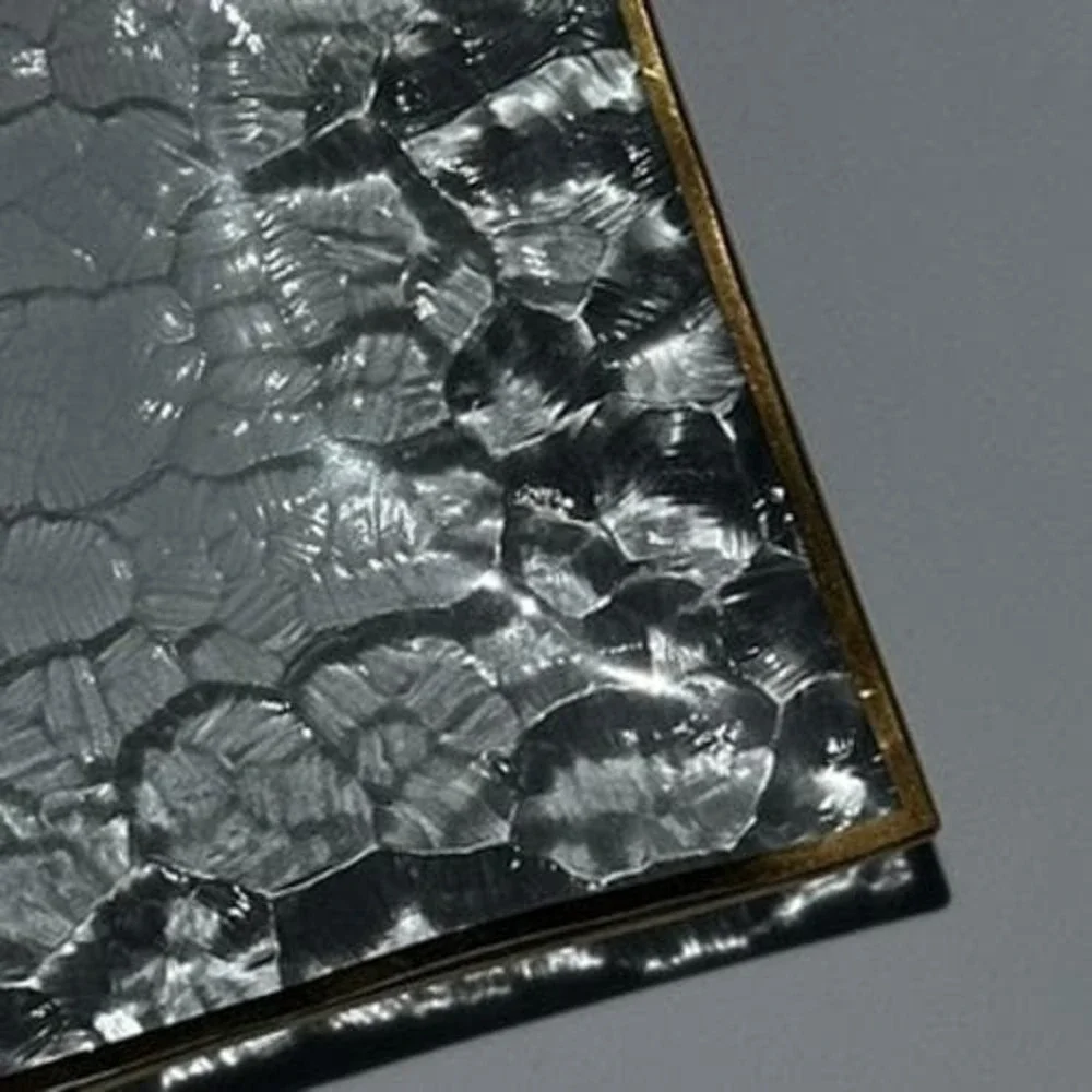 The Unbranded Brand rectangular glass