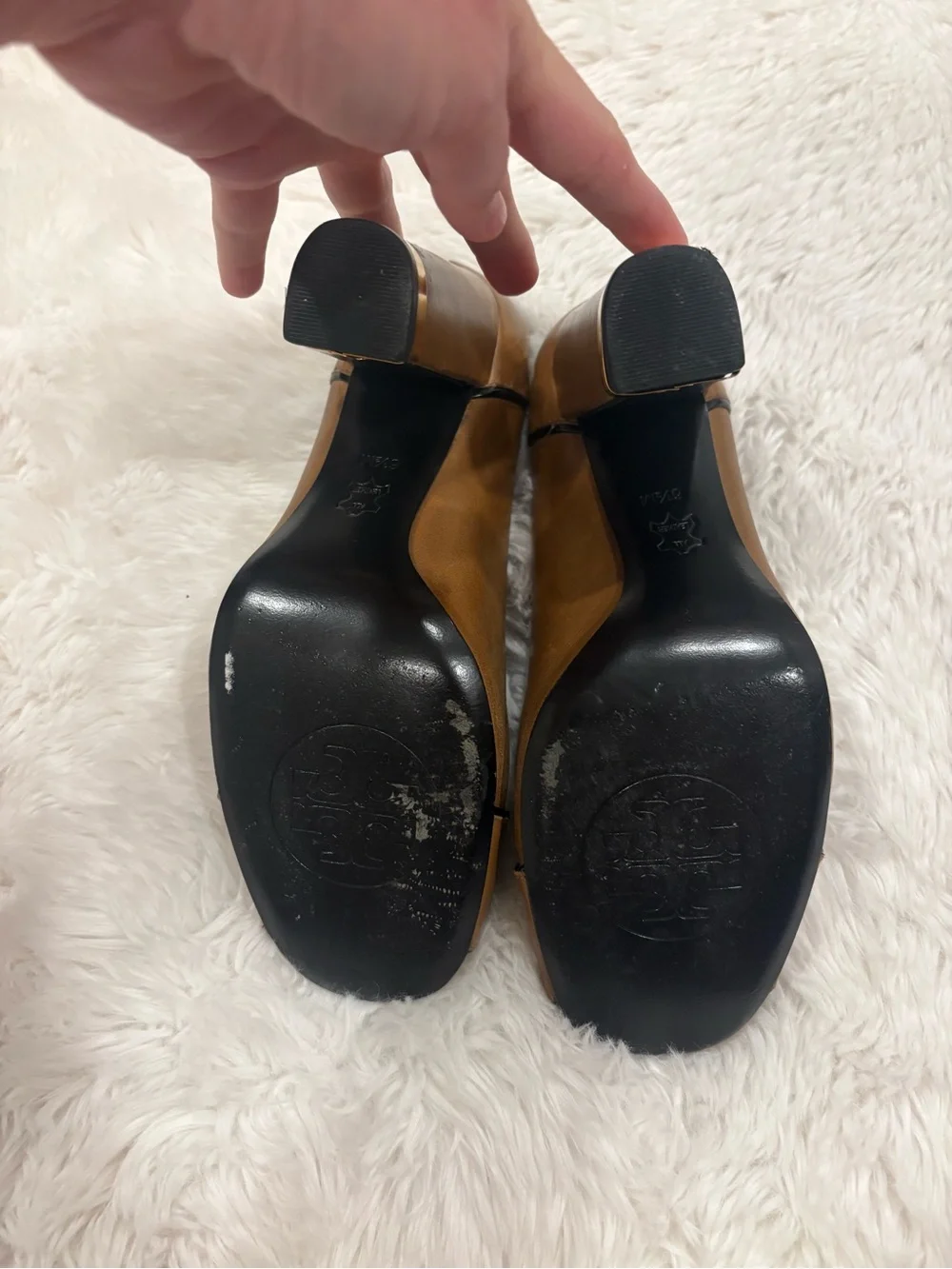 Tory Burch sleek tan