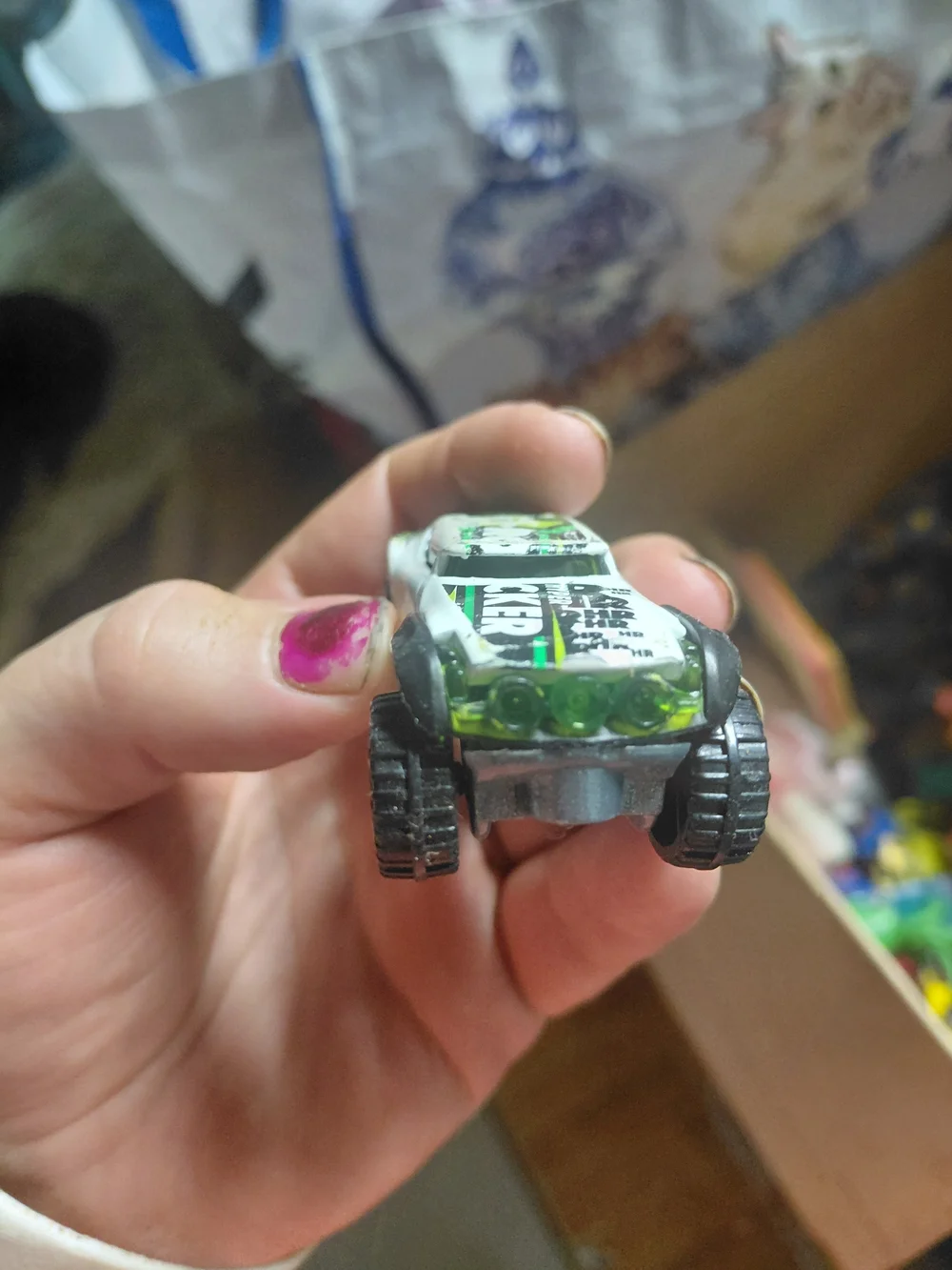 Hot Wheels sturdy white