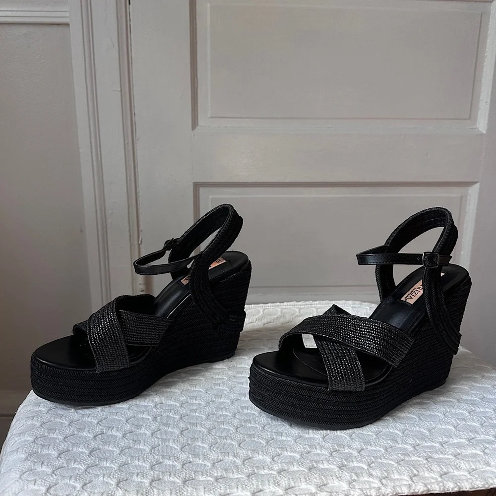 Patrizia design black casual