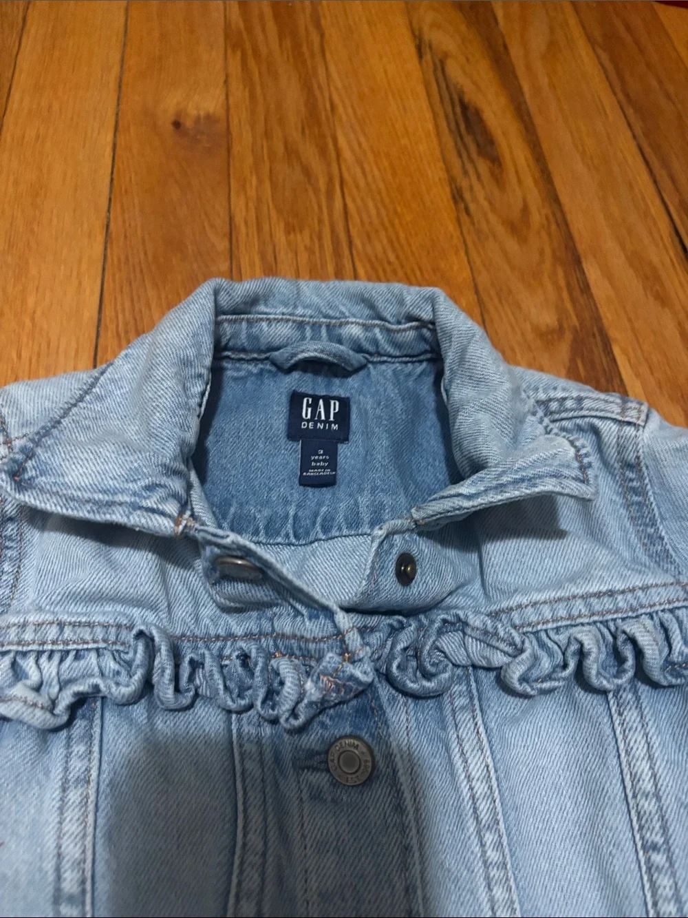 GAP light blue