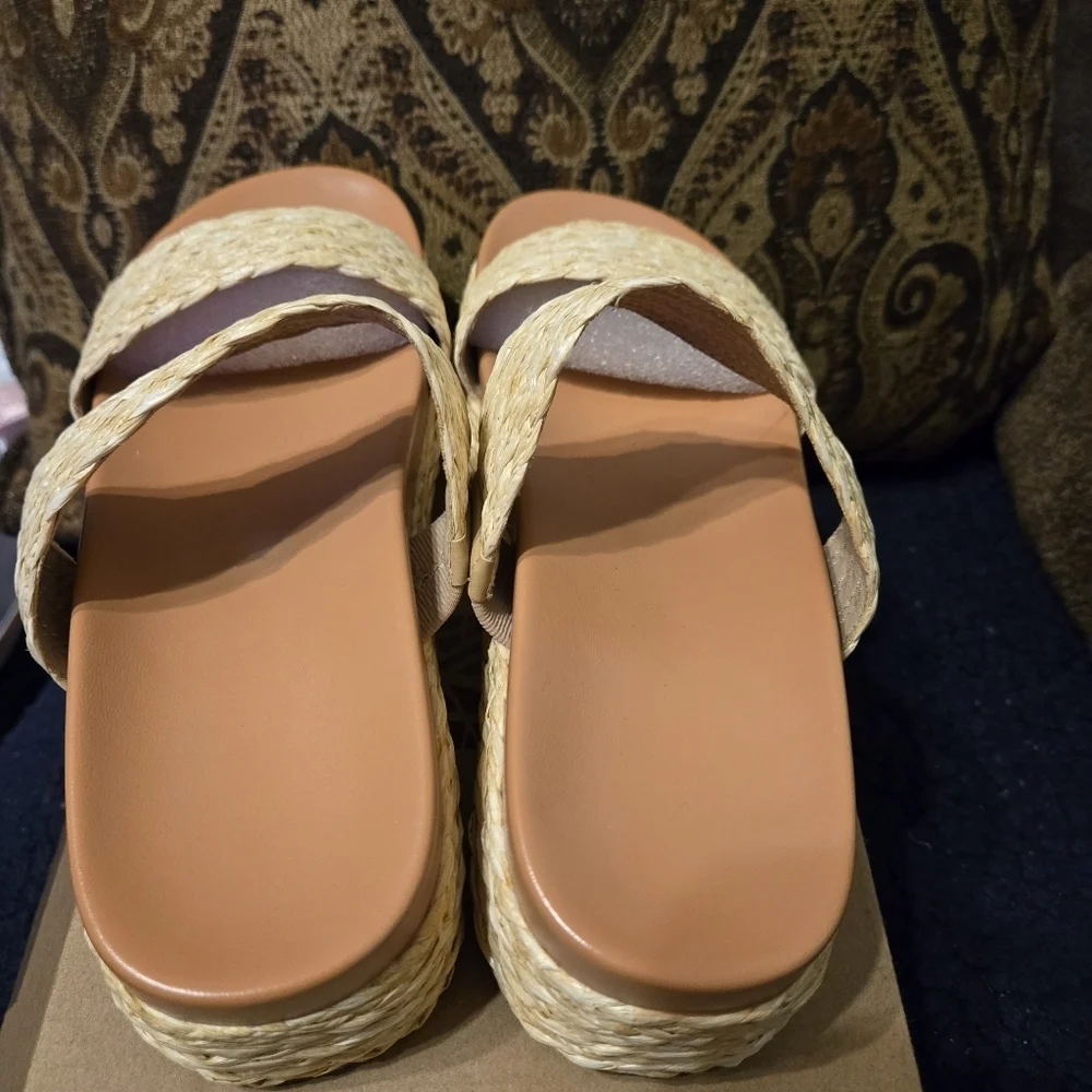 N/A women platform