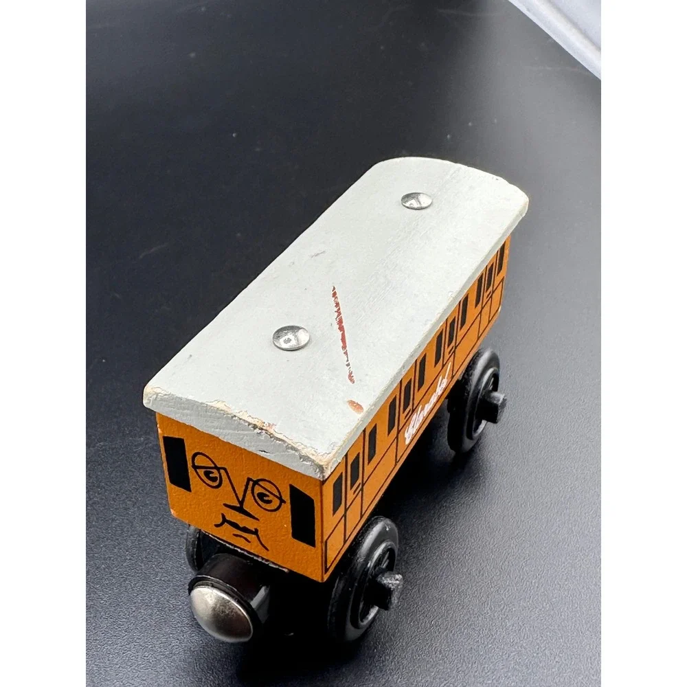 Thomas & Friends authentic clarabel
