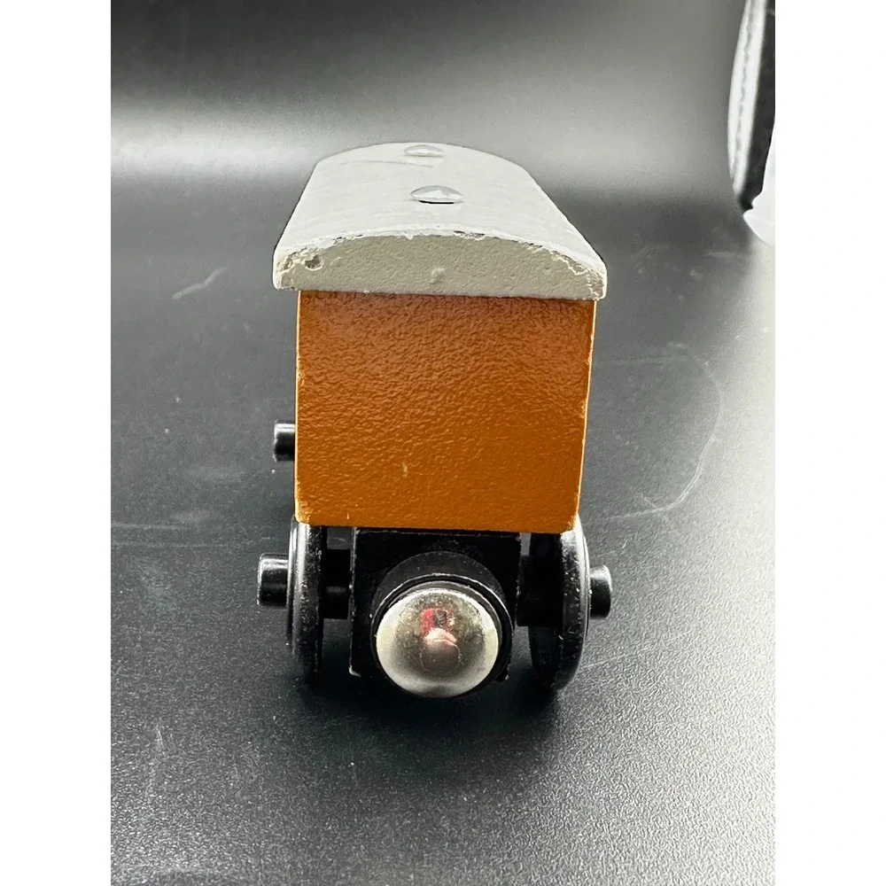 Thomas & Friends authentic clarabel