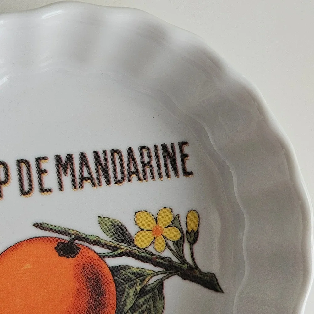 Williams Sonoma charming ceramic