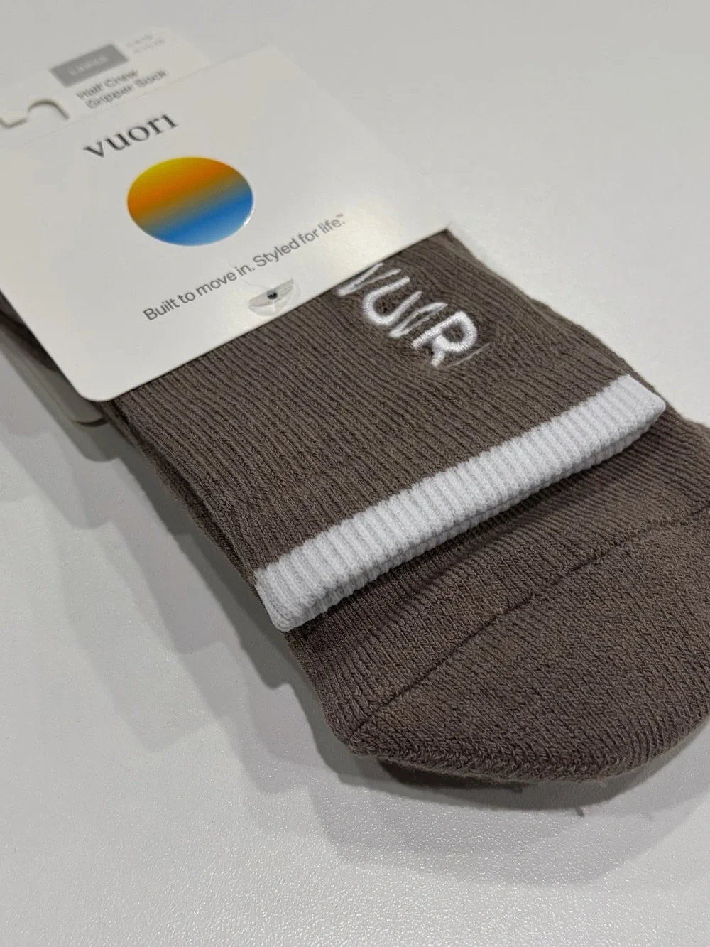 Vuori Women's Large Half Crew Gripper Sock Taupe Pilates Yoga Grip NWT Men's