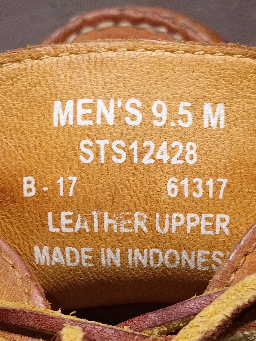 Sperry classic gold